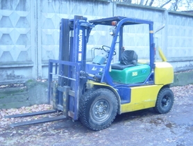 Погрузчик Komatsu FD35-7