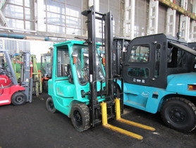 Погрузчик Mitsubishi FD25K дизельный