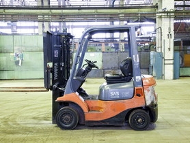 Погрузчик Toyota 7FDF15