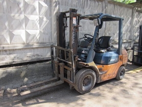 Погрузчик Toyota 7FD25