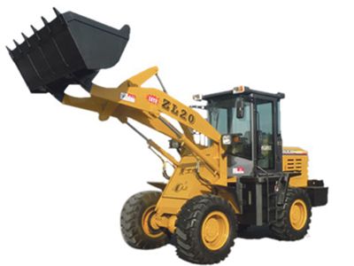 Погрузчик фронтальный с поднятым ковшом.