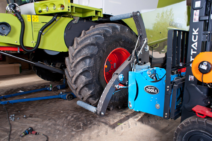 Шинный марипулятор для погрузчика (навесное оборудование)